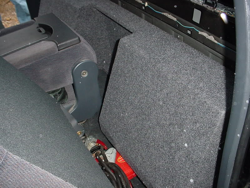 1994-2006 Chevy Regular Cab 2-10" DF Sub Box Carpeted