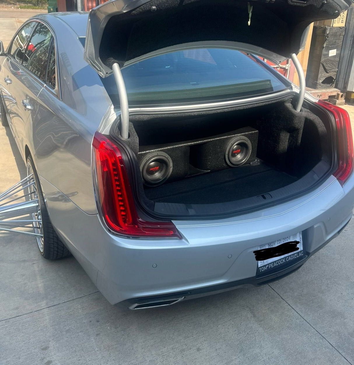 TWISTER AUDIO TORNADO SERIES 8" DVC 2 OHM 650 WATTS RMS (TRN-822)